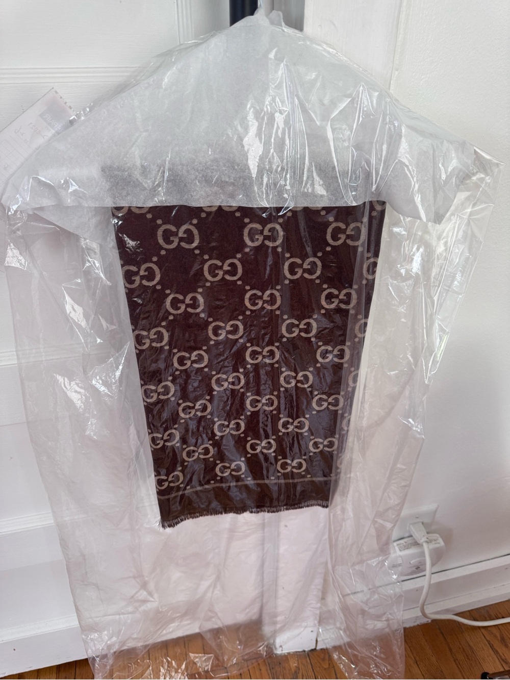 💯 authentic Gucci Brown & Beige GG Logo Cashmere and silk Scarf